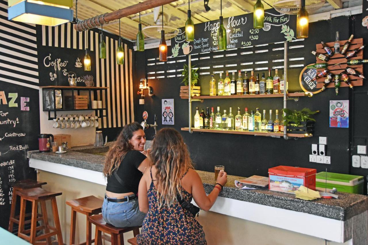 Mad Monkey Hostel Kampot (Adults Only) מראה חיצוני תמונה