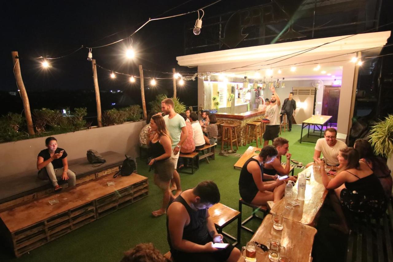 Mad Monkey Hostel Kampot (Adults Only) מראה חיצוני תמונה