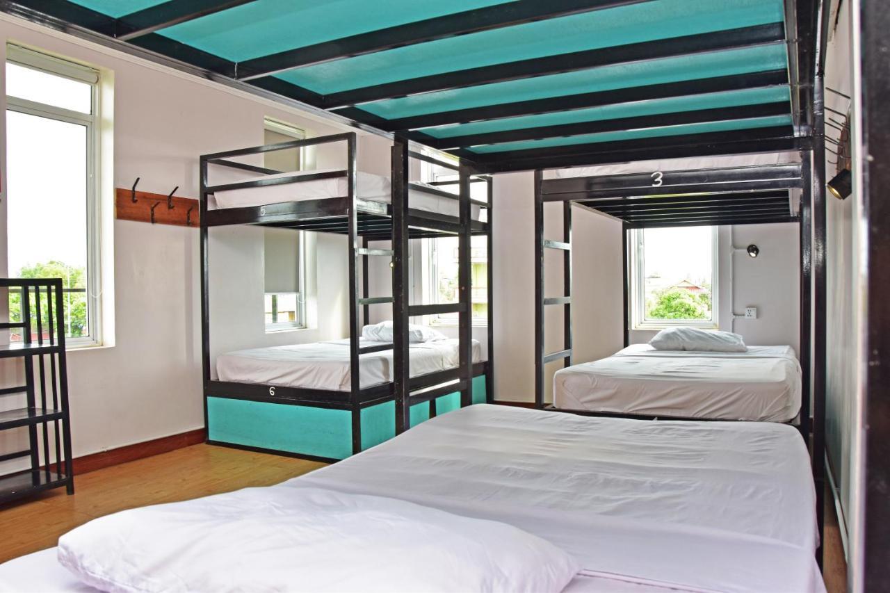 Mad Monkey Hostel Kampot (Adults Only) מראה חיצוני תמונה